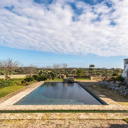 Finca Binimasso بيت للعطل *